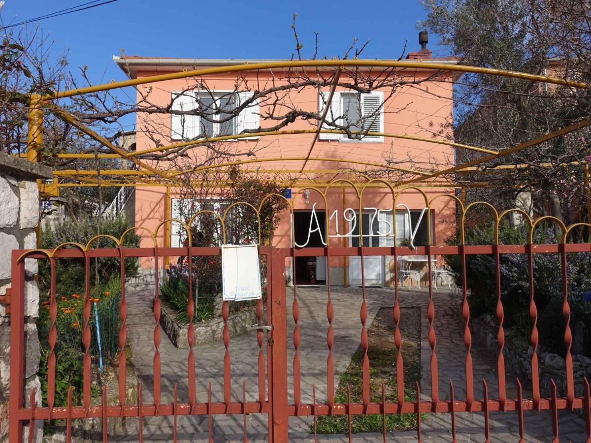 Apartment In Omisalj - Insel Krk 39736 Omišalj Exterior foto